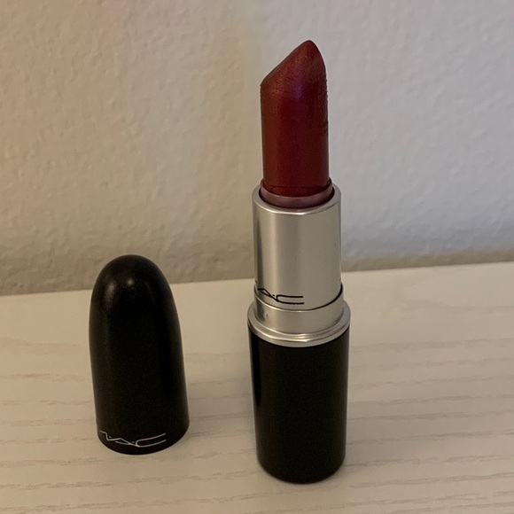 M.A.C. New 311 York Apple Frost Lipstick USED Discontinued Shimmer Full Sz Red - Picture 13 of 13